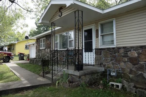 108 W Center ST, Goodman, MO 64843