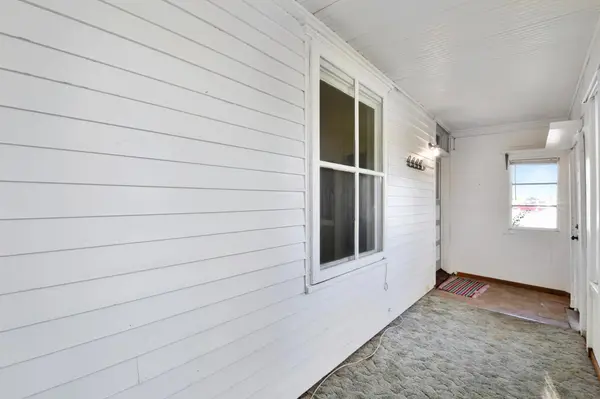 523 FRONT ST N, Barnesville, MN 56514