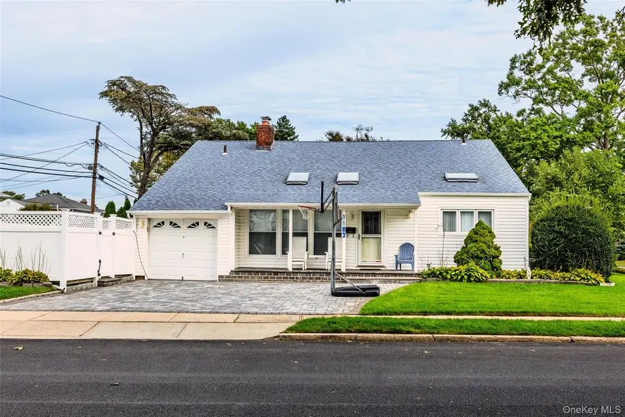 1103 Laux PL, Bellmore, NY 11710