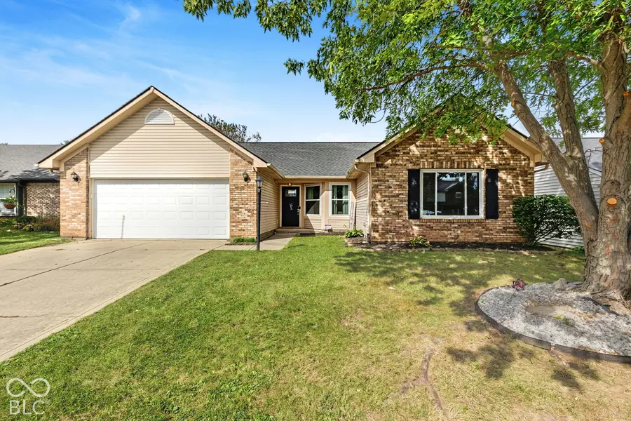 214 E Pine Ridge DR, Westfield, IN 46074