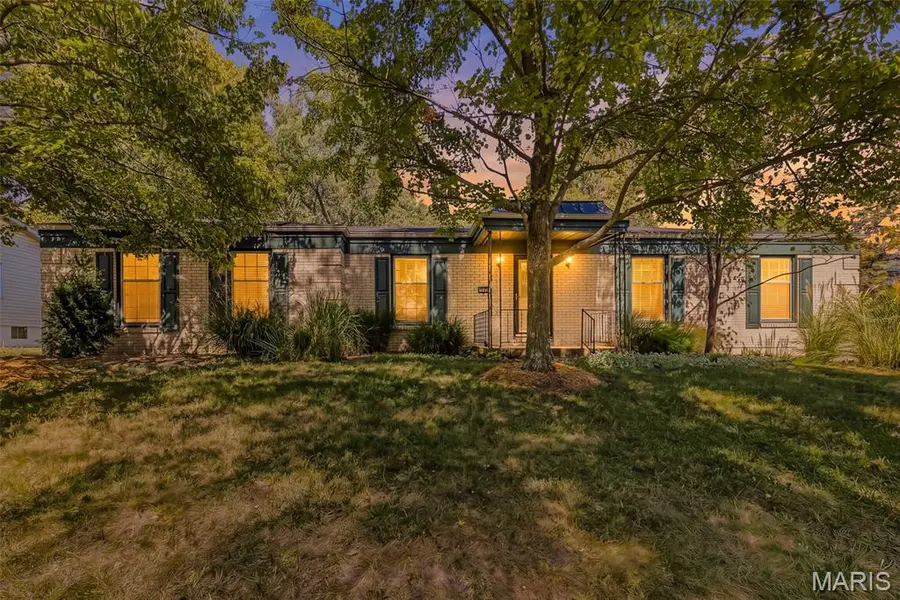 1766 Seven Pines DR, St Louis, MO 63146