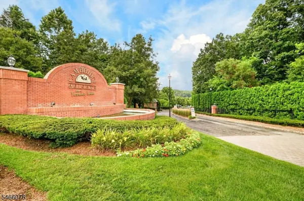 486 Cambridge Dr, Butler Boro, NJ 07405