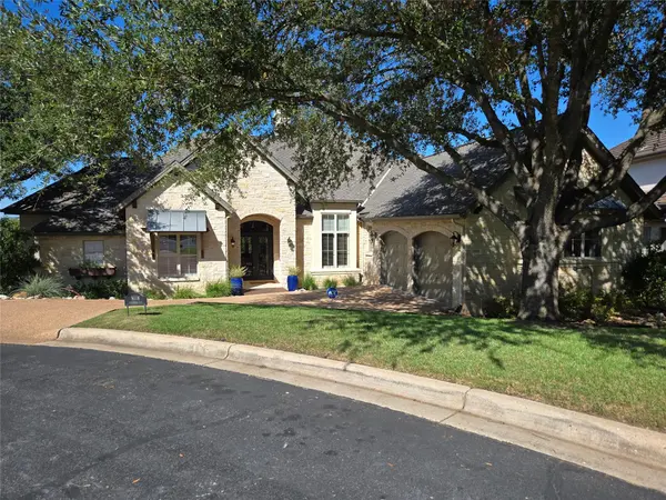9008 Thickwoods CV, Austin, TX 78735