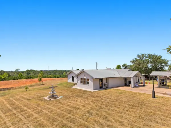 114 Pinedale DR, Bastrop, TX 78602