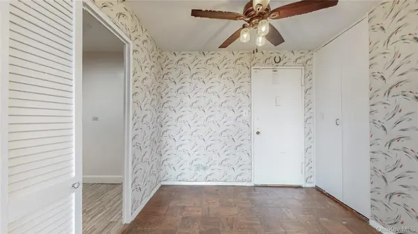 6120 Grand Central Parkway #A704, Forest Hills, NY 11375