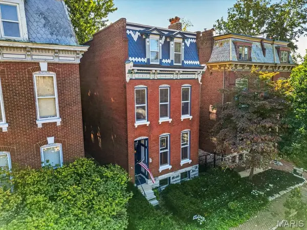 2414 S 13th ST, St Louis, MO 63104
