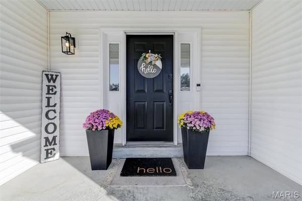 415 Lantana LN, St Peters, MO 63376