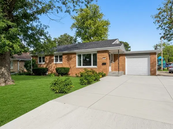 448 Dennis AVE, Bradley, IL 60915