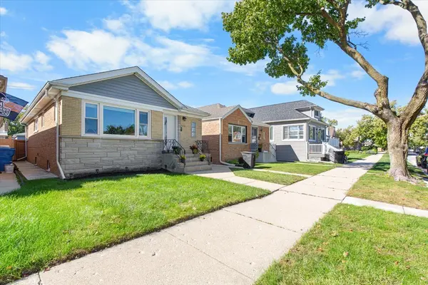 3232 N Oleander AVE, Chicago, IL 60634
