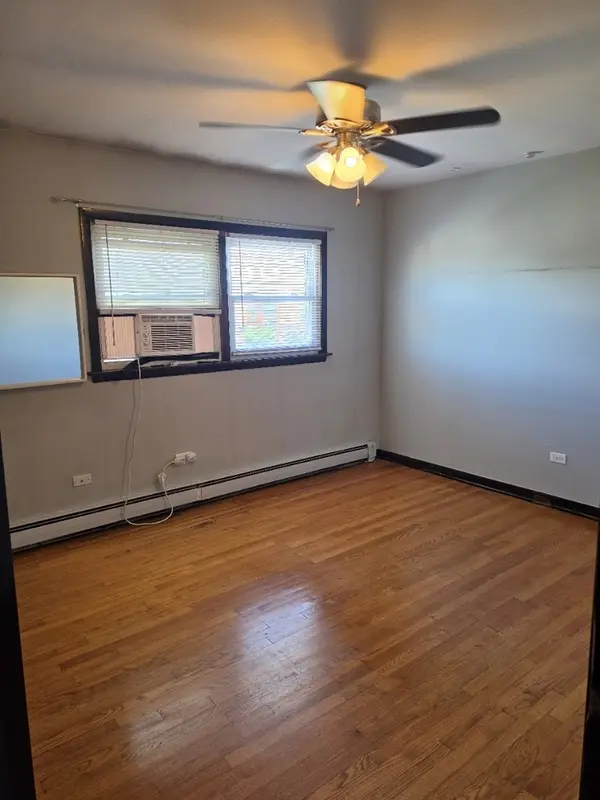 372 Yates AVE #4, Calumet City, IL 60409