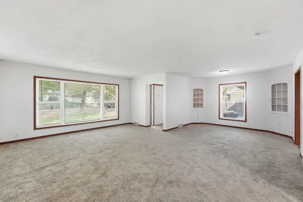 1319 Kandiyohi AVE SW, Willmar, MN 56201