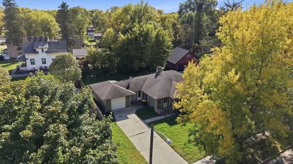 1319 Kandiyohi AVE SW, Willmar, MN 56201