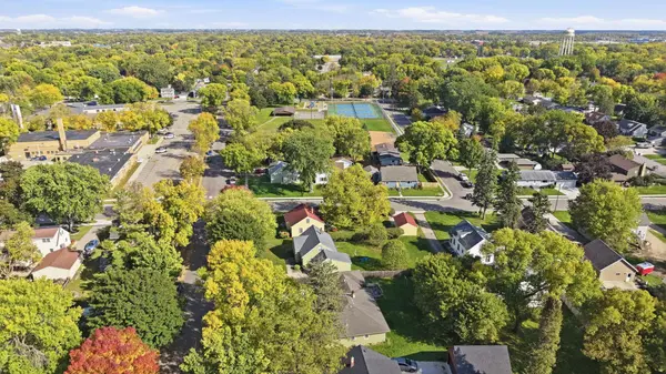 1319 Kandiyohi AVE SW, Willmar, MN 56201