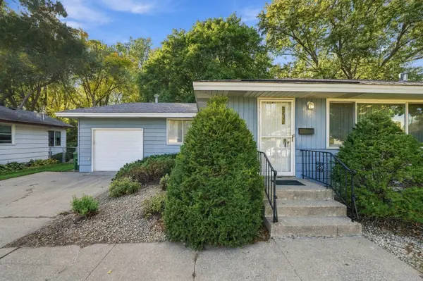 6131 Lee AVE N, Brooklyn Center, MN 55429