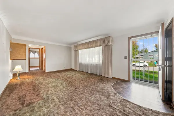 6131 Lee AVE N, Brooklyn Center, MN 55429