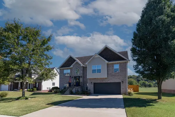 853 E Accipiter Cir, Clarksville, TN 37043