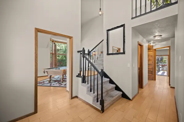 9806 N Ridgecrest Dr, Spokane, WA 99208