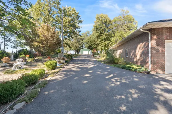 3210 Lawrence 2210, Pierce City, MO 65723