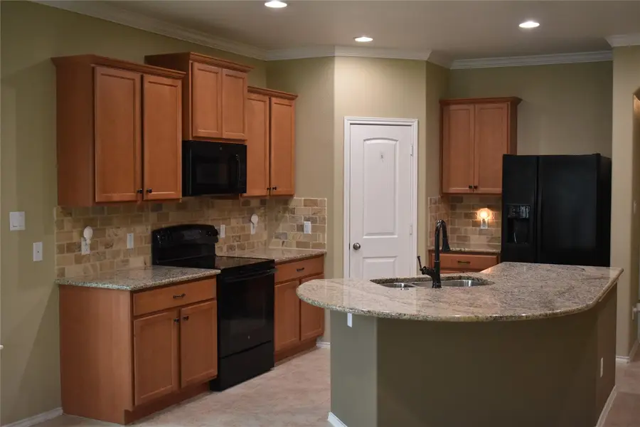 233 Eagle Owl LOOP, Leander, TX 78641