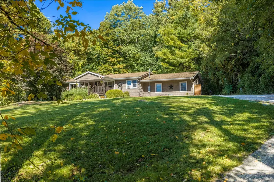 39 Birch Hill RD, Patterson, NY 12563