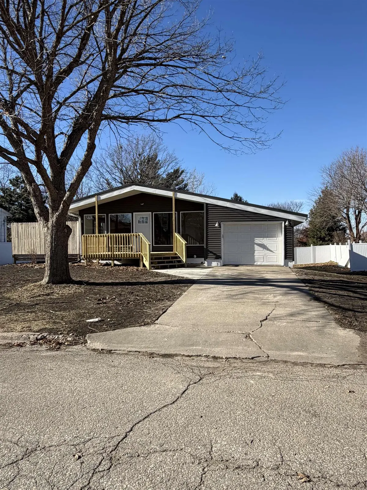 904 MILL ST, Traer, IA 50675