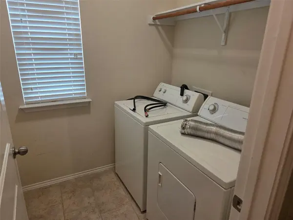 233 Eagle Owl LOOP, Leander, TX 78641