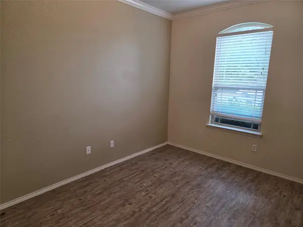 233 Eagle Owl LOOP, Leander, TX 78641