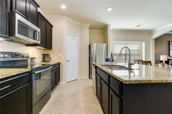 10504 Crescendo LN, Austin, TX 78747