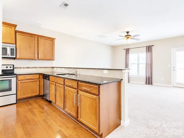 433 Battery CIR, Clover, SC 29710