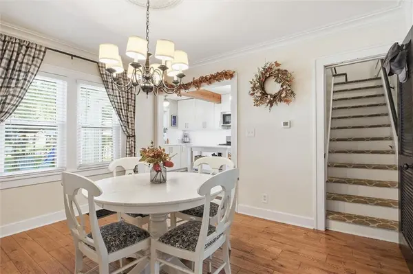 6832 Metcalf AVE, Overland Park, KS 66204