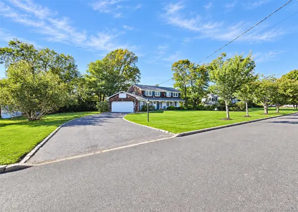 104 Benson AVE, Sayville, NY 11782