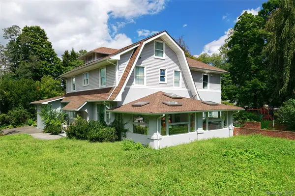 51 Bayview AVE, Great Neck, NY 11021