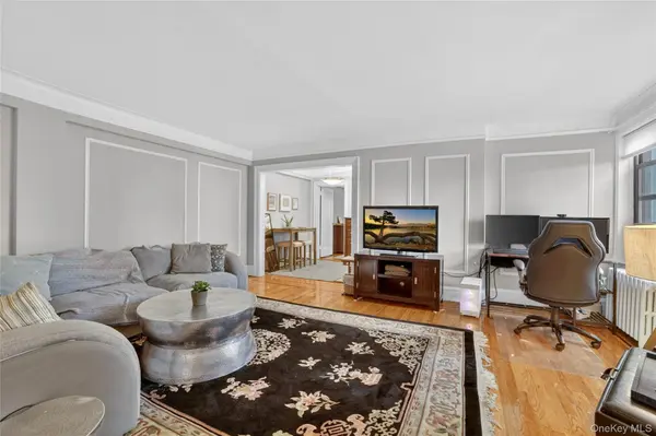 42 Pondfield RD #4F, Bronxville, NY 10708