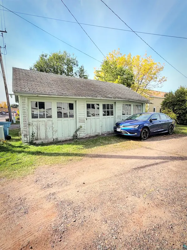 510 Lake Shore Dr W, Ashland, WI 54806