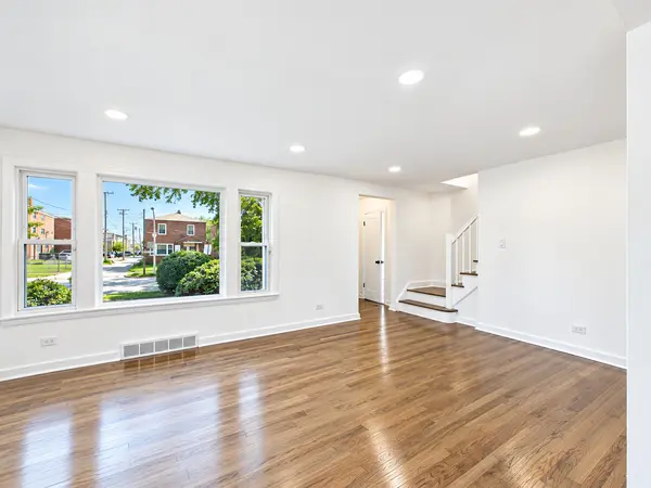 8714 S Merrill AVE, Chicago, IL 60617