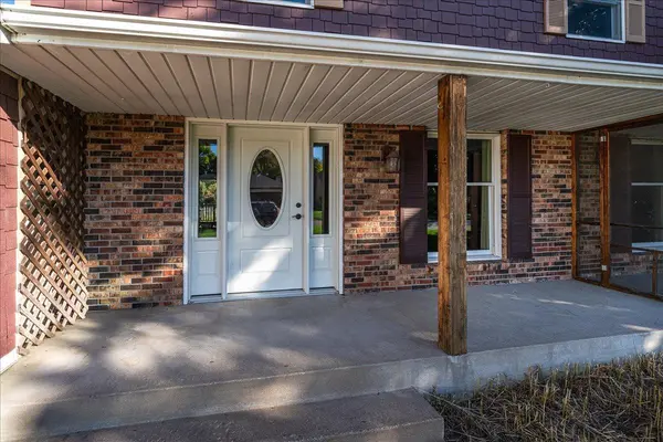 1331 Willow CIR, Roseville, MN 55113