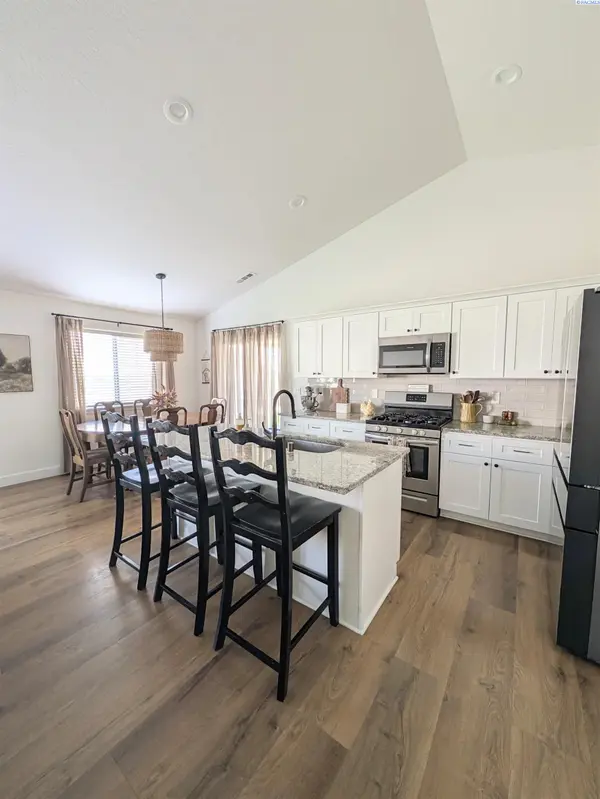 7905 Cariboo Drive, Pasco, WA 99301