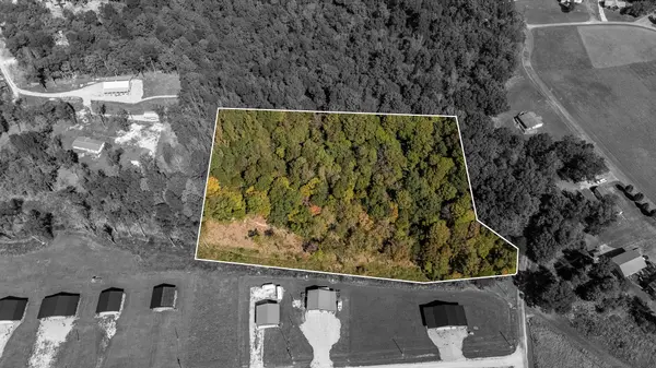 330 Emma Kay Lane, Clifton, TN 38425