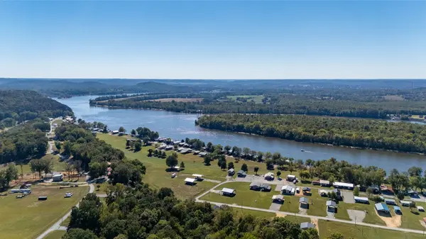 330 Emma Kay Lane, Clifton, TN 38425
