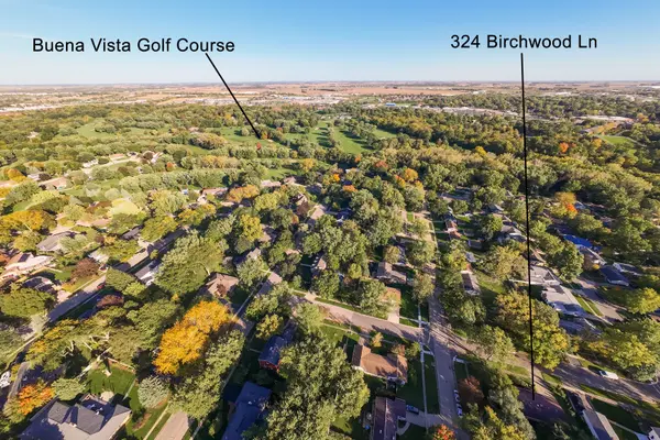 324 Birchwood LN, Dekalb, IL 60115