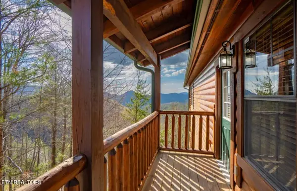2539 Raccoon Hollow Way, Sevierville, TN 37862