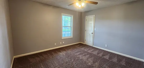 1126 Keith Ave, Oak Grove, KY 42262