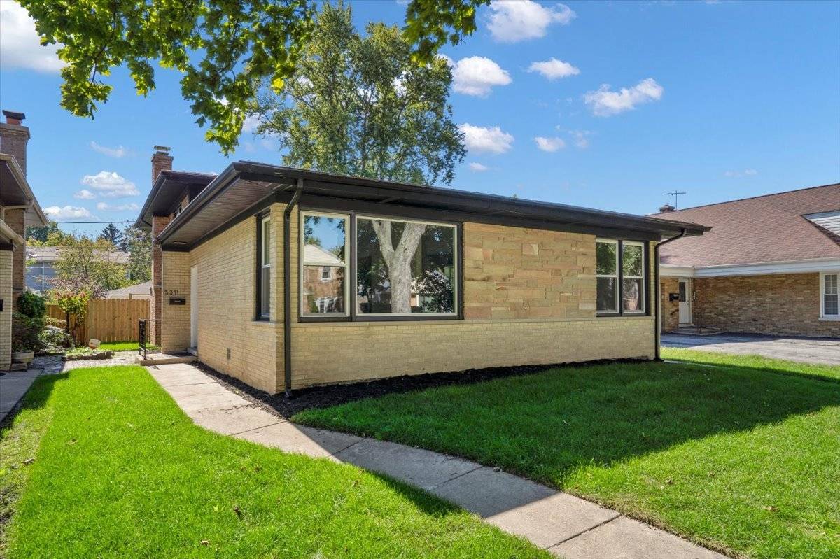 5311 Grove ST, Skokie, IL 60077