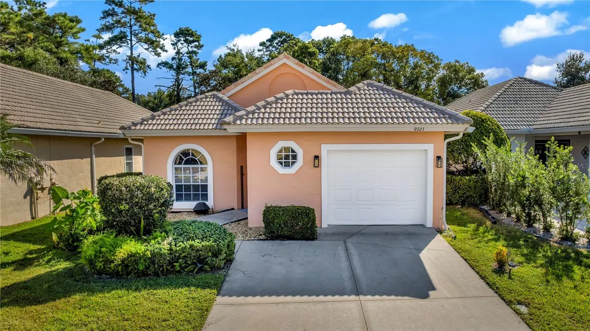 8023 SAINT ANDREWS WAY, Mount Dora, FL 32757