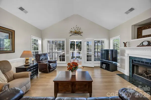1960 White RD, Camden, SC 29020