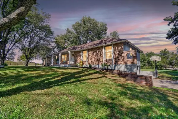 7404 E 197th ST, Belton, MO 64012