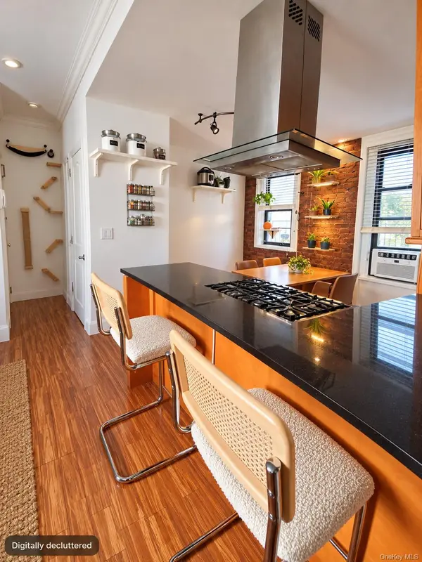 21-15 33st #4, Astoria, NY 11105