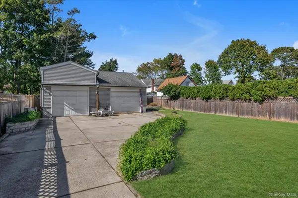 45 Carman AVE, East Rockaway, NY 11518