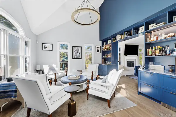 67 Corbett DR, East Quogue, NY 11942