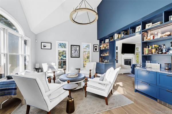 67 Corbett DR, East Quogue, NY 11942